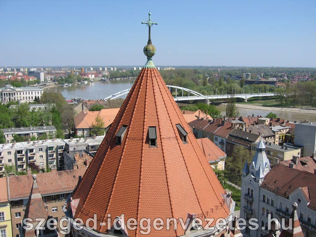 101 Szeged, a Fogadalmi templom kupolájának irányában