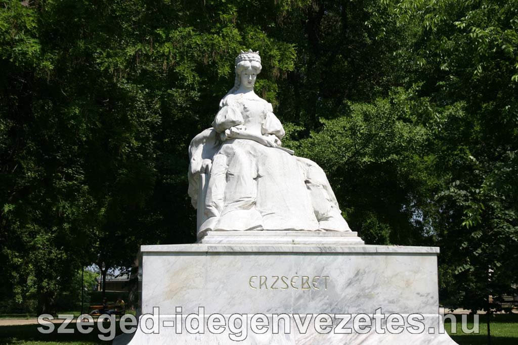 225 Erzsébet királyné szobra